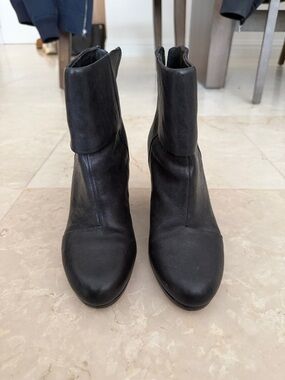 rag & bone Black Leather Ankle Booties